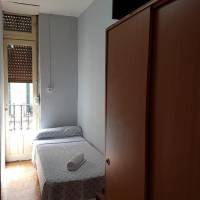 Single Room with Shared Bathroom