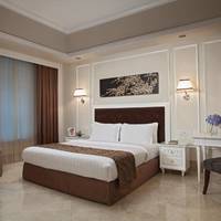 Premier One-Bedroom Apartment