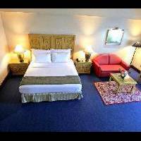 Room #4639176