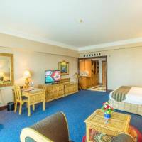 Room #4639191