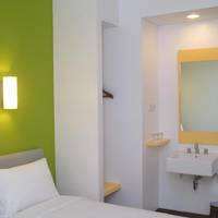 Smart Queen Room