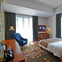 Deluxe Queen Room