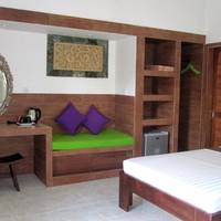One-Bedroom Twin Bungalow with Garden View