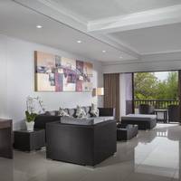Three-Bedroom Suite with Balcony