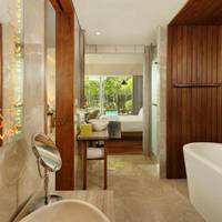 Wonderful Deluxe Pool Access King Bed