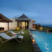 Deluxe Three-Bedroom Ocean View Pool Villa