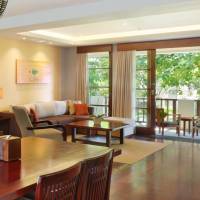 One-Bedroom Suite with Balcony