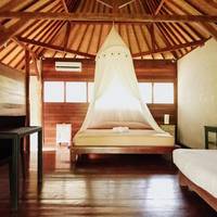 Wooden Bungalow with Private Garden