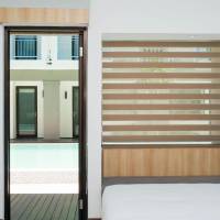 Deluxe Double or Twin Room with Pool Access