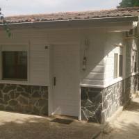 Two-Bedroom Bungalow (1-6 Adults)
