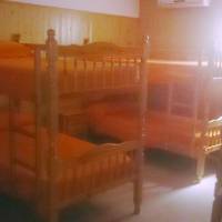 Private Room with shared bathroom 8 Adults (Albergue)