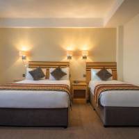 Family Room with Single Bed