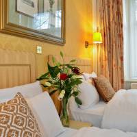 Family Room with En Suite (2 Adults + 2 Children)