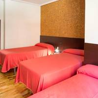 Basic Triple Room with Shared Bathroom