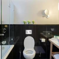 Deluxe Suite with Balcony (2 Adults)