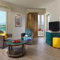 Junior Suite Edom (2 Adults + 1 Child)