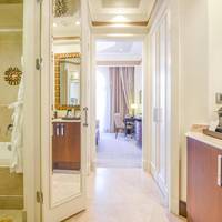 King Superior Room