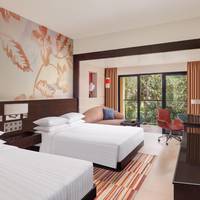 Queen Room with Two Queen Beds and Garden View