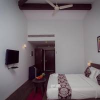 Luxury Room Partial Sea View