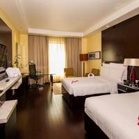 Executive Twin Room (Complimentary Cocktail at Lounge18 (6 pm to 8 pm) and Roundtrip airport transportation)