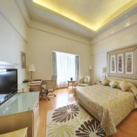 Deluxe Plaza Room with 25% Discount on Food and Beverage
