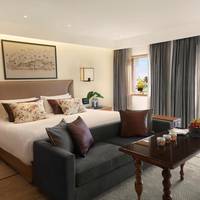 Deluxe Room Sea View King Bed