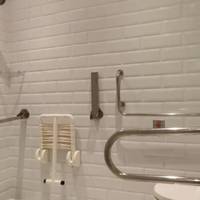 Queen Room - 15% Disc on Food and soft beverage - Mobility Access 