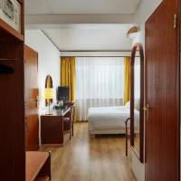 Room #9817046