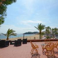 Villa - Beach Front