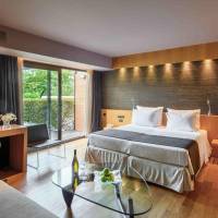 Superior Double Room - Pool Front