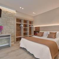 Deluxe Apartment with Garden View