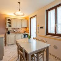 Apartment with Two Bathrooms - Split Level