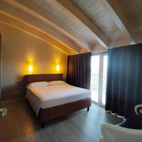 Suite with Terrace and Balcony