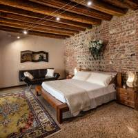 Deluxe Suite with Spa Bath