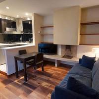One-Bedroom Apartment - Via Scarsellini 10 - Separate Building