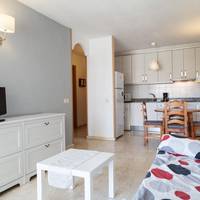 One-Bedroom Apartment P104-290