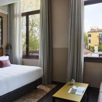 Junior Suite with Garden View