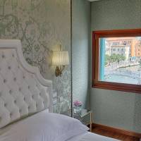 Deluxe Double or Twin Room with Canal View