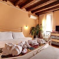 Double Room with Private External Bathroom