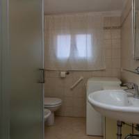 Budget Room with Shared Bathroom