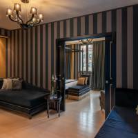 Suite with Canal View
