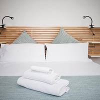 Single Room with Shared Bathroom
