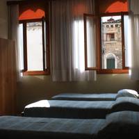 Quadruple Room with Private External Bathroom