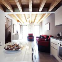 Three-Bedroom Apartment on Three Floors with Terrace