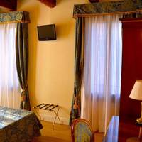 Deluxe Double Room with Canal View
