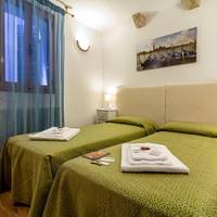 Two Connecting Double Rooms with Private External Bathroom