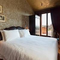 Classic Double Room with Terrace