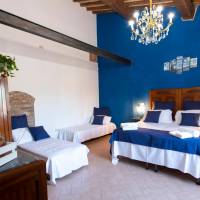 Quadruple Room with Private Bathroom