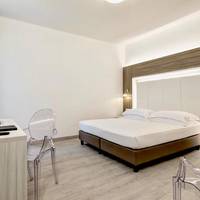 Comfort Queen Room