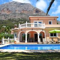 Four-Bedroom Holiday Home